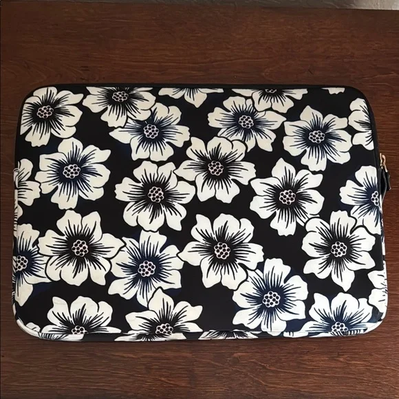 Kate Spade Black and White Floral Laptop Sleeve - Picture 10 of 16